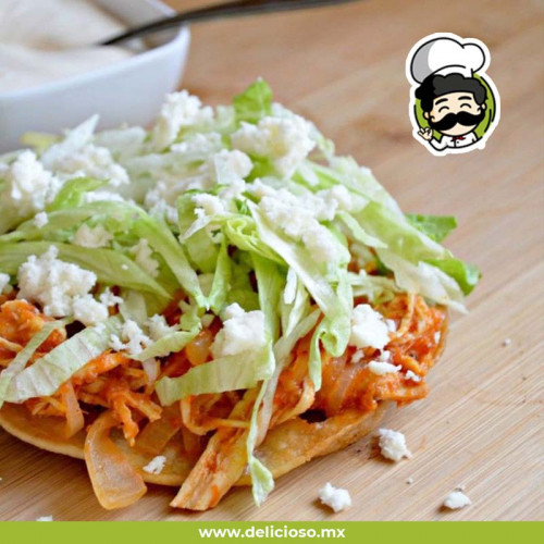 Tinga de Pollo con Chipotle: Receta para Tostadas