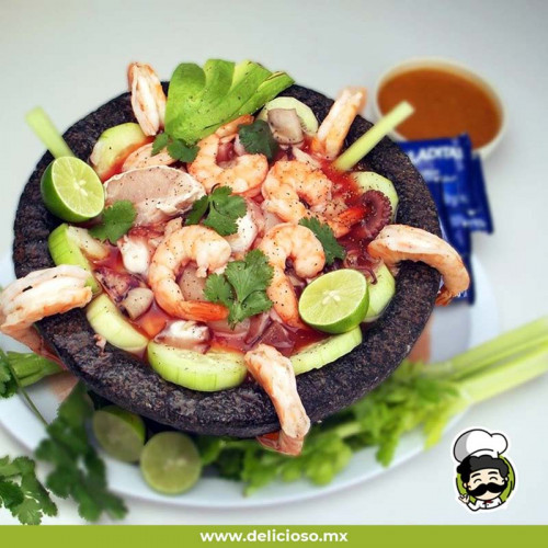 Molcajete de Mariscos Caliente (Estilo Restaurante)